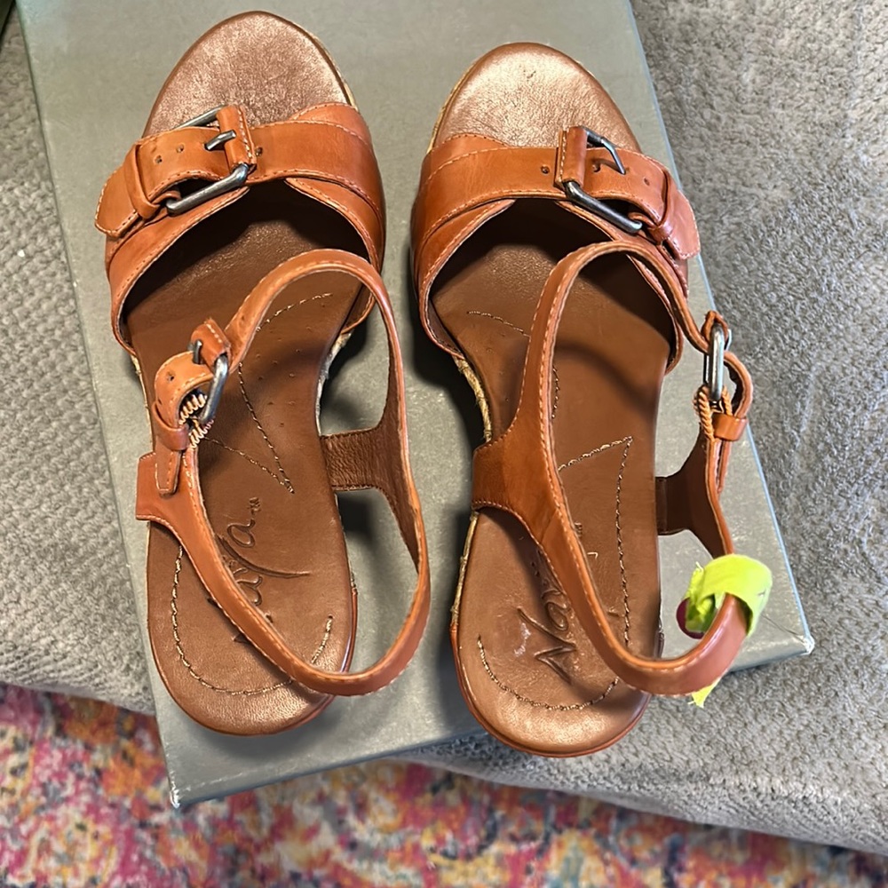 Beautiful brown leather wedges